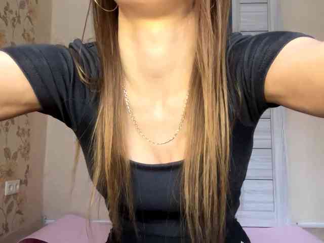 AshantiBadolato webcam