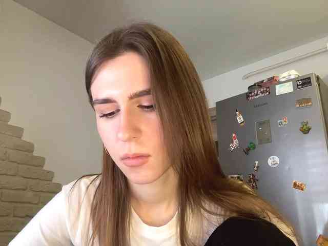 AshantiBadolato webcam