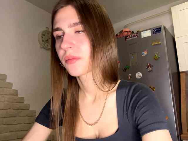 AshantiBadolato webcam