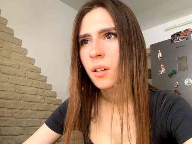 AshantiBadolato webcam