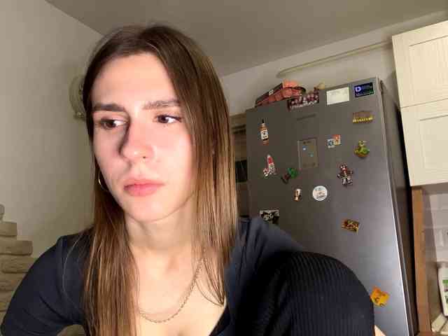 AshantiBadolato webcam