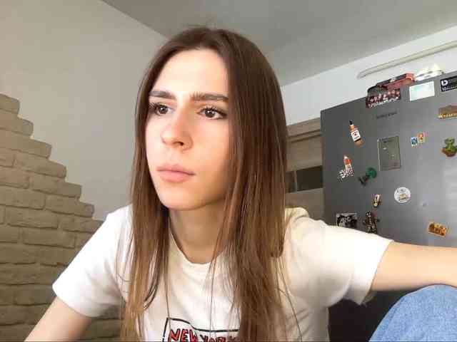 AshantiBadolato webcam