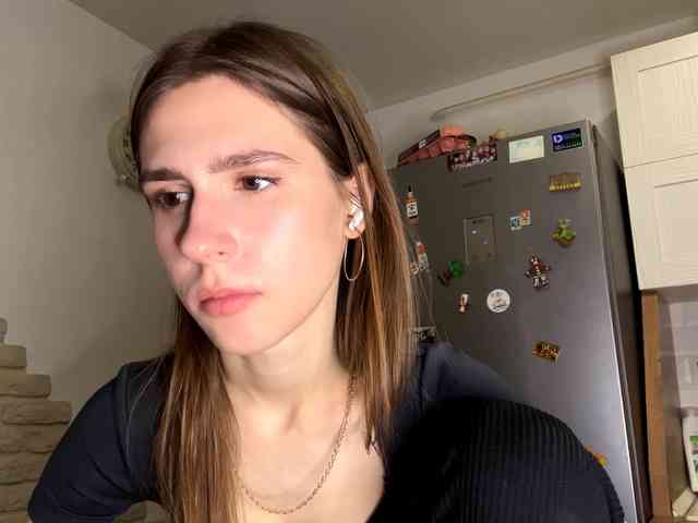 AshantiBadolato webcam