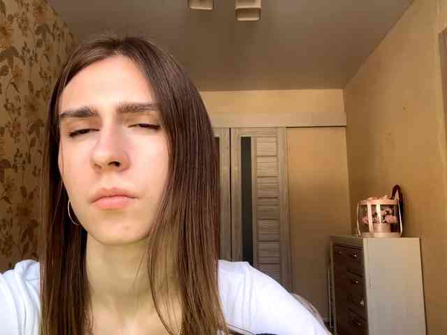 AshantiBadolato webcam