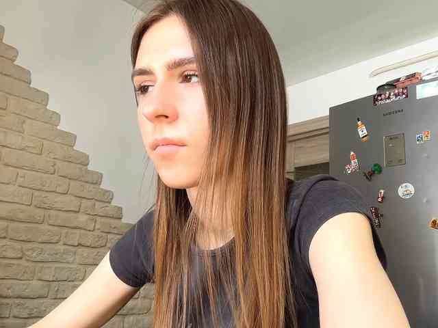 AshantiBadolato webcam