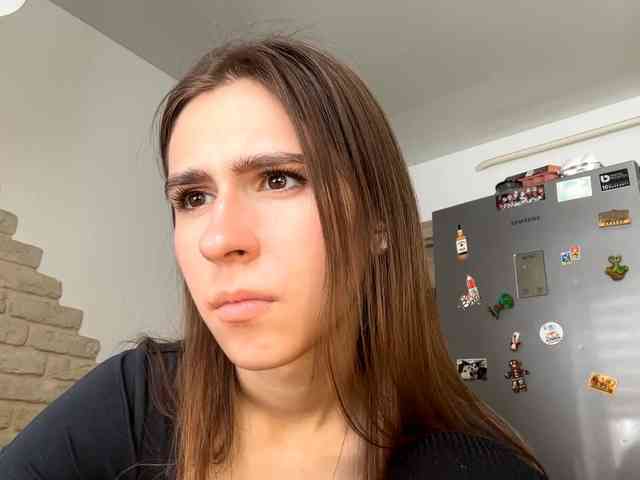 AshantiBadolato webcam