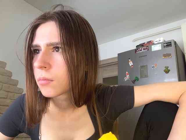 AshantiBadolato webcam