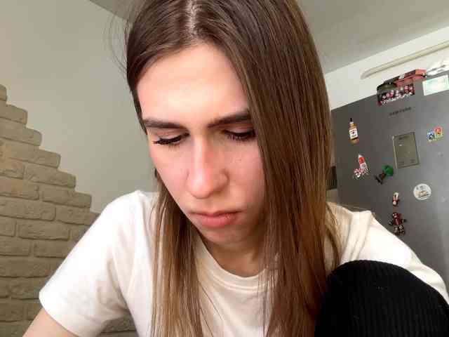 AshantiBadolato webcam