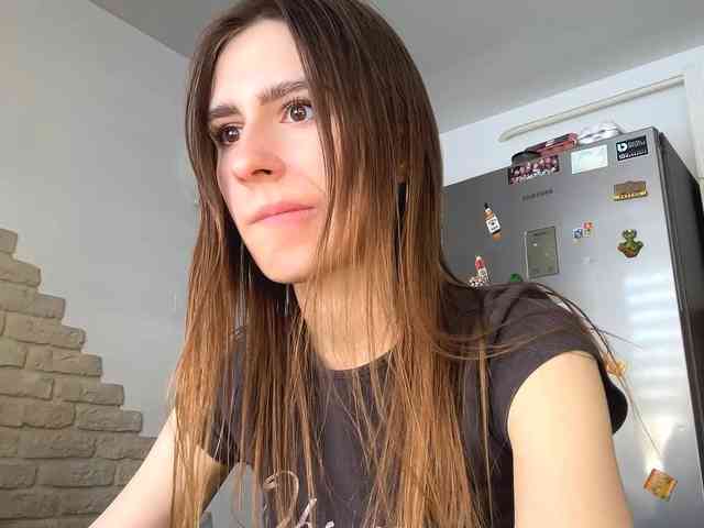 AshantiBadolato webcam