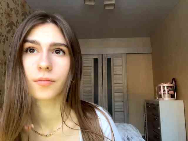 AshantiBadolato webcam