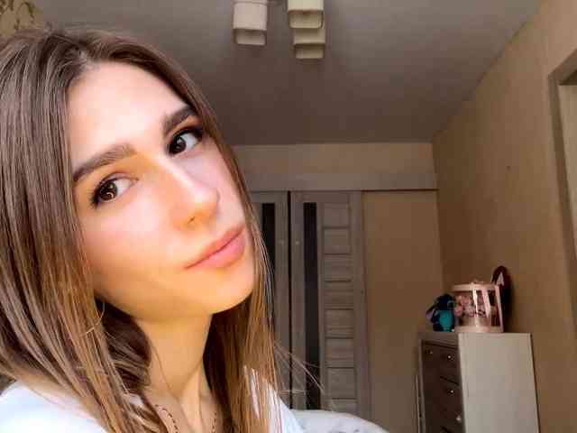 AshantiBadolato webcam