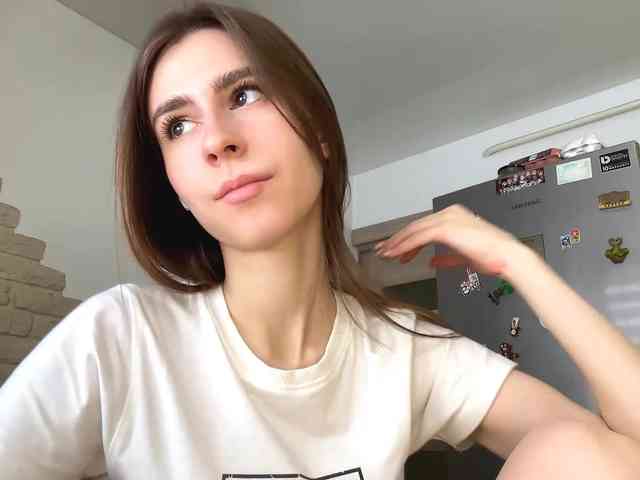 AshantiBadolato webcam