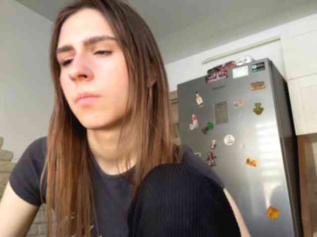 AshantiBadolato webcam