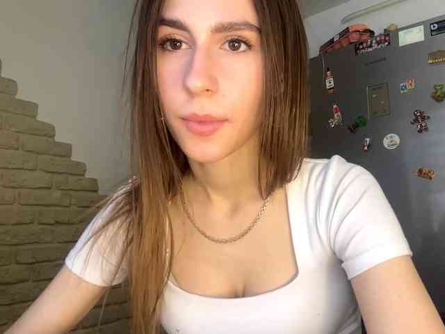 AshantiBadolato webcam