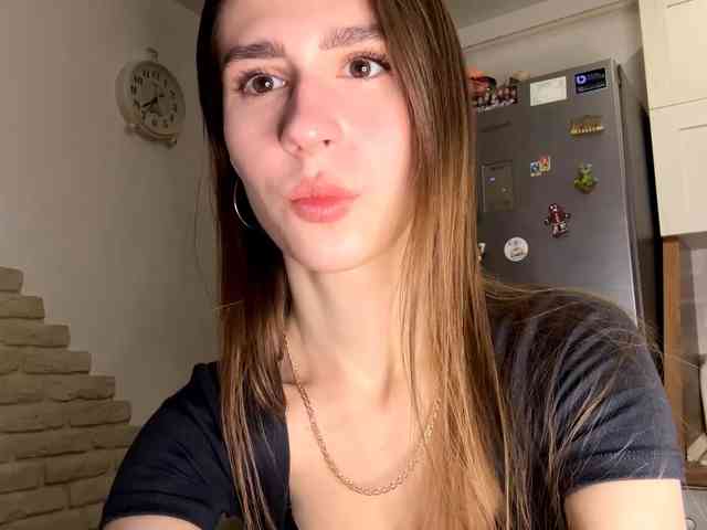 AshantiBadolato webcam