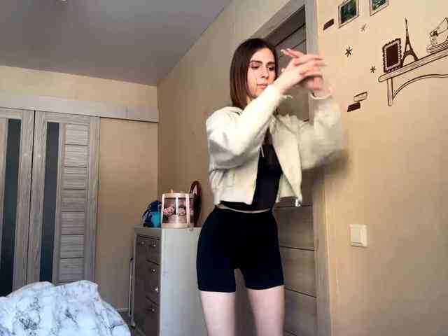 AshantiBadolato webcam