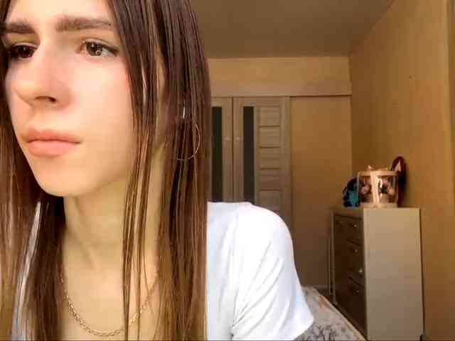 AshantiBadolato webcam