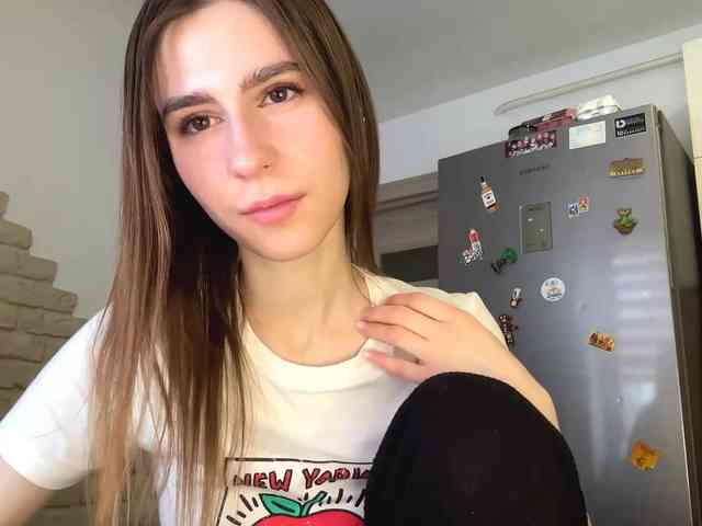 AshantiBadolato webcam