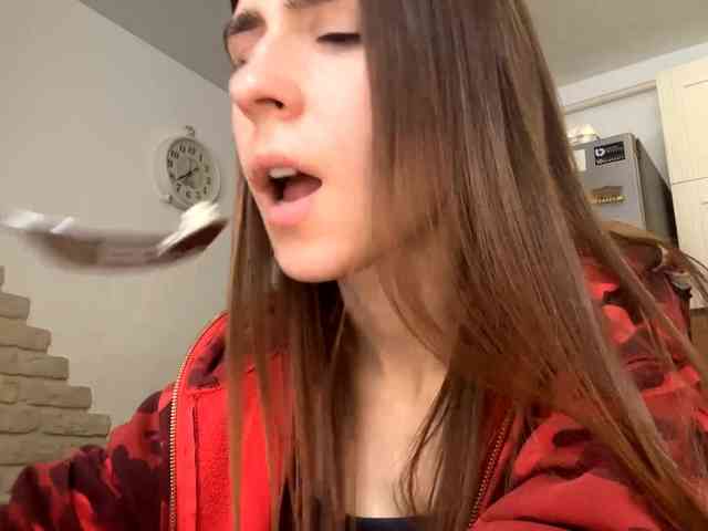 AshantiBadolato webcam