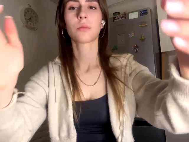 AshantiBadolato webcam