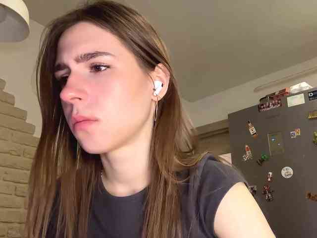 AshantiBadolato webcam