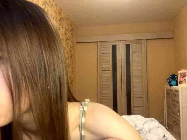 AshantiBadolato webcam