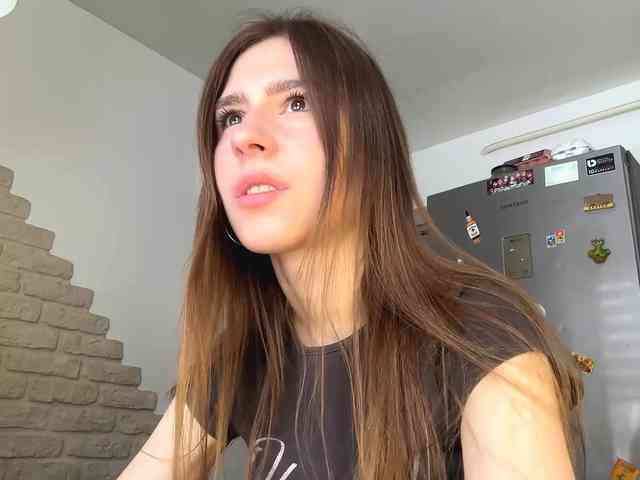 AshantiBadolato webcam