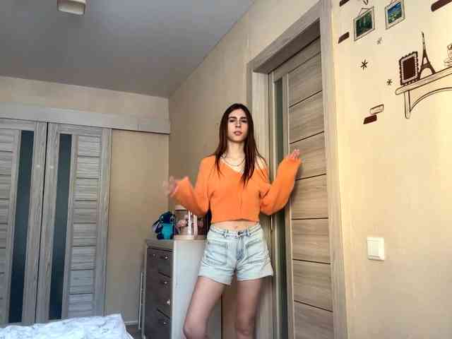 AshantiBadolato webcam