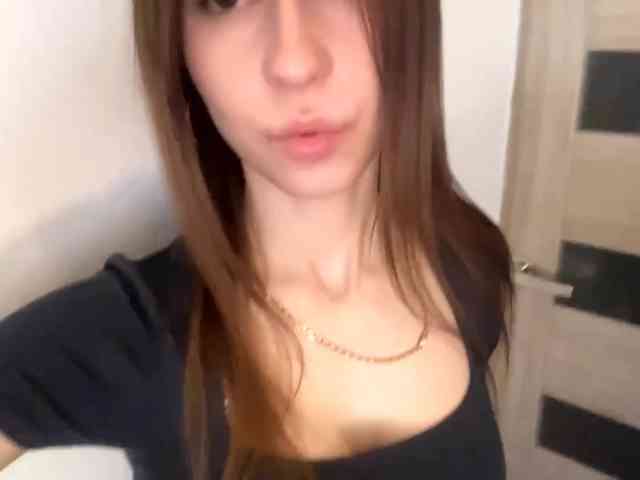 AshantiBadolato webcam