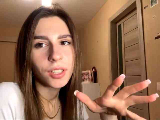 AshantiBadolato webcam