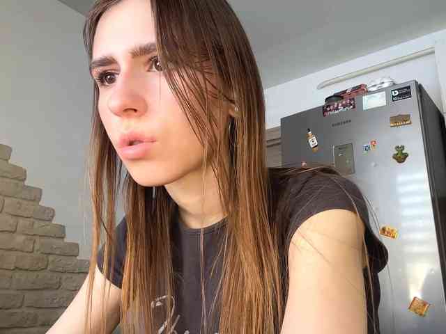 AshantiBadolato webcam