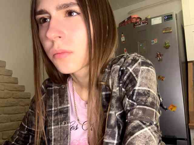 AshantiBadolato webcam