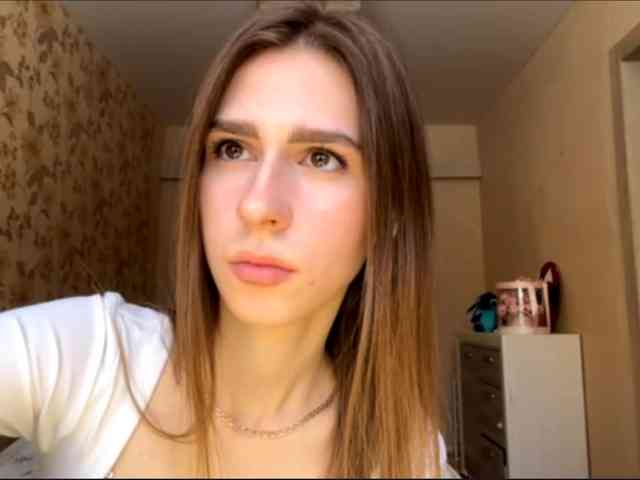 AshantiBadolato webcam