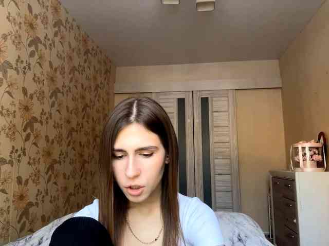 AshantiBadolato webcam