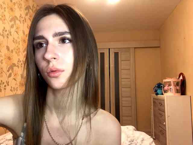 AshantiBadolato webcam