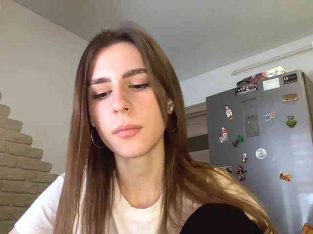 AshantiBadolato webcam