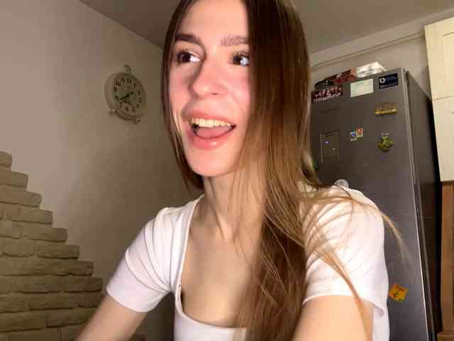 AshantiBadolato webcam