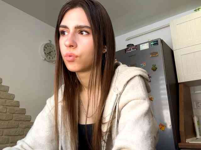 AshantiBadolato webcam