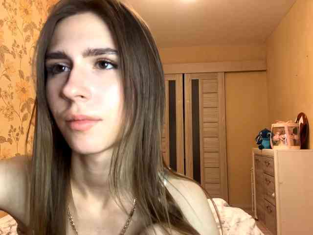 AshantiBadolato webcam