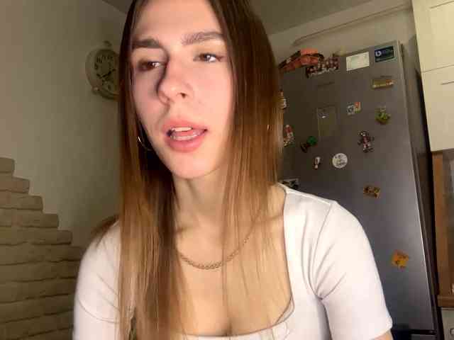 AshantiBadolato webcam