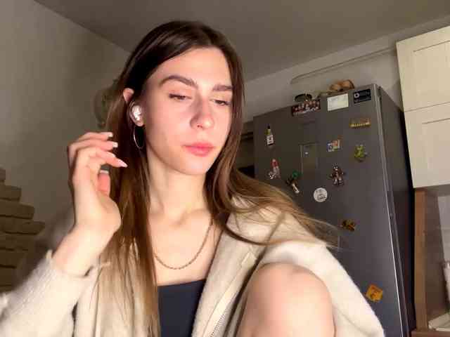 AshantiBadolato webcam