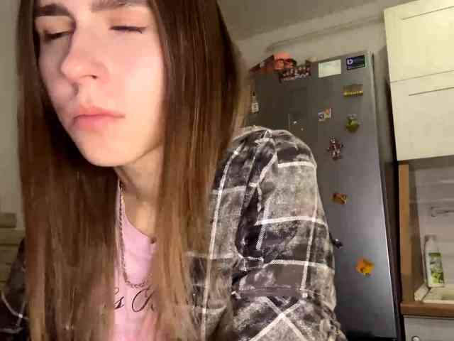 AshantiBadolato webcam