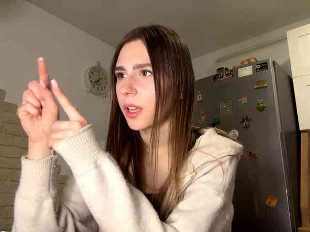 AshantiBadolato webcam