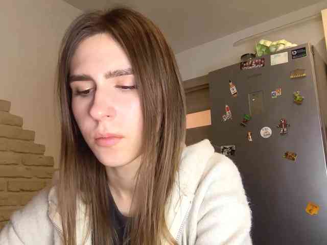 AshantiBadolato webcam