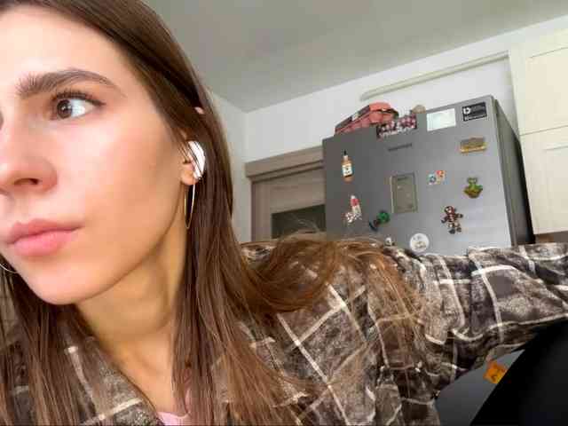 AshantiBadolato webcam