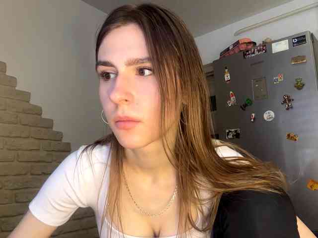 AshantiBadolato webcam