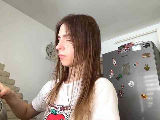 AshantiBadolato webcam