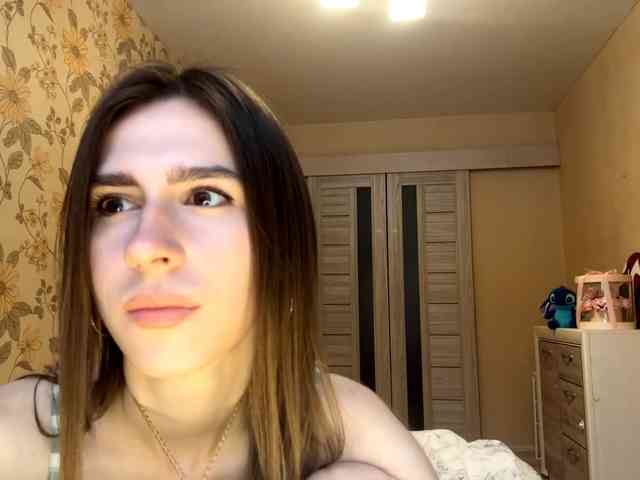 AshantiBadolato webcam