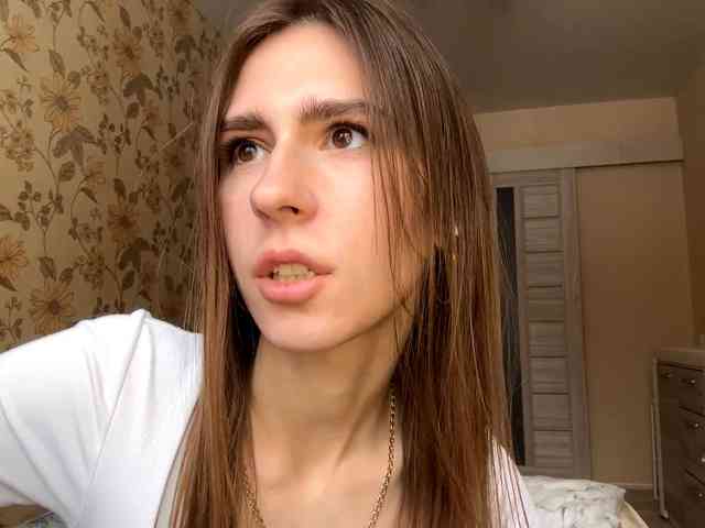 AshantiBadolato webcam