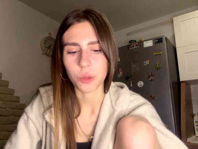 AshantiBadolato webcam